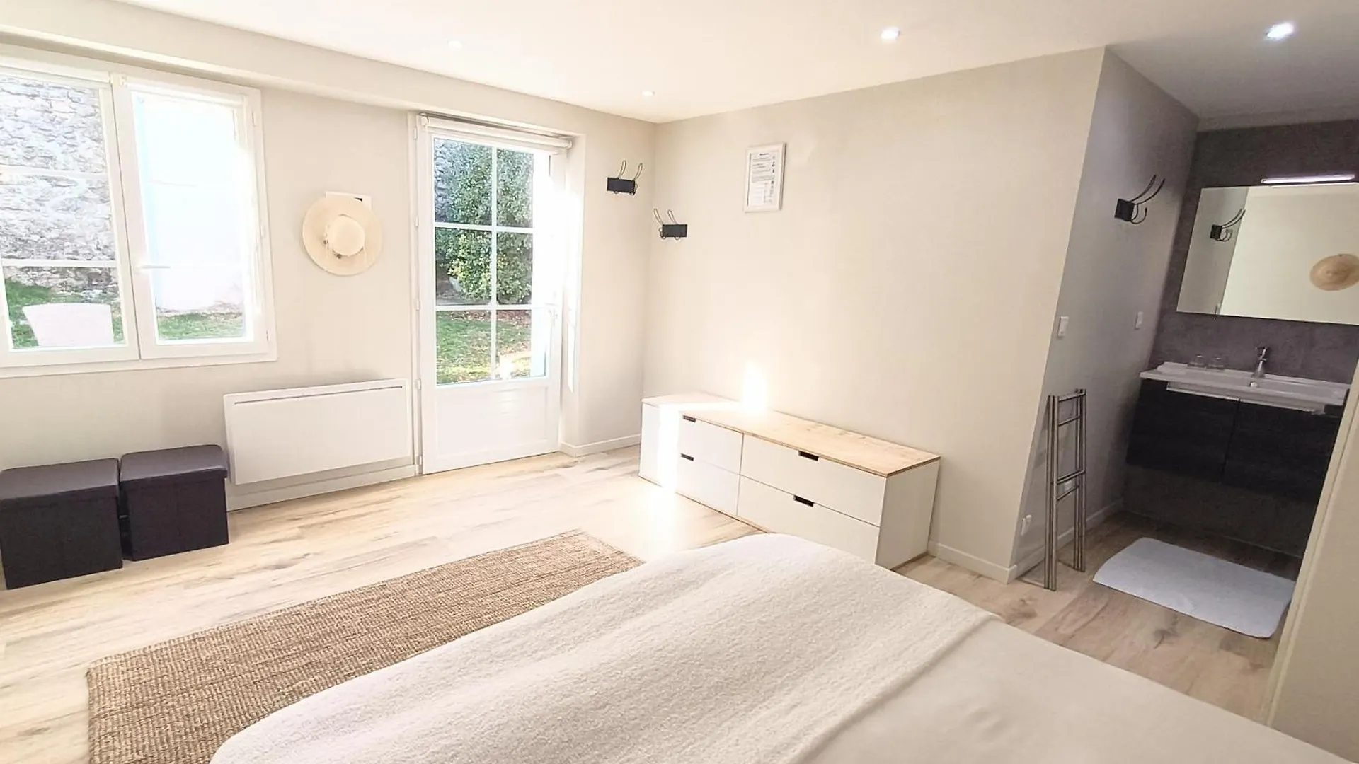 La Ferme Les Eybrachas Hotel Reauville