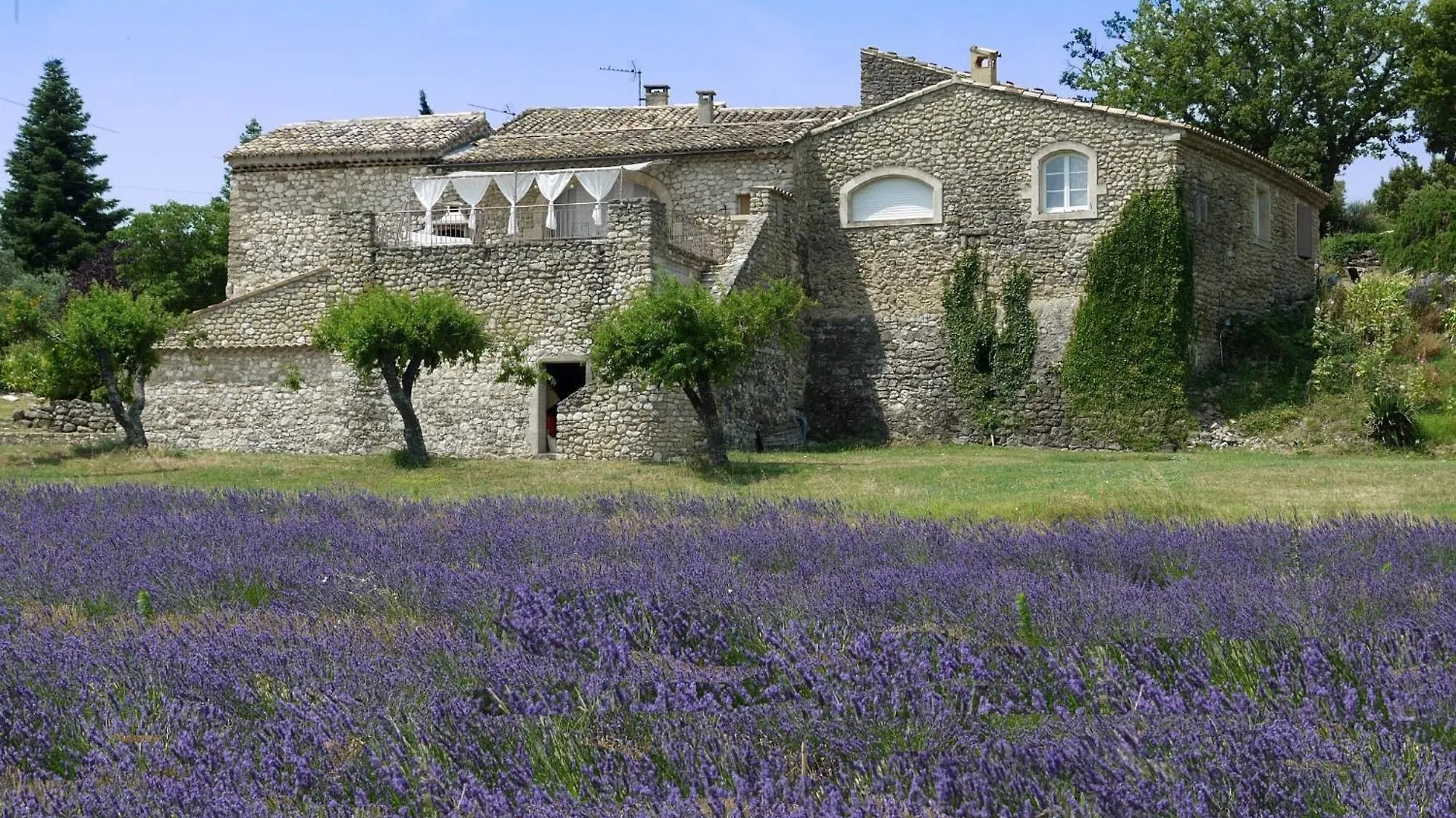La Ferme Les Eybrachas Hotel Reauville